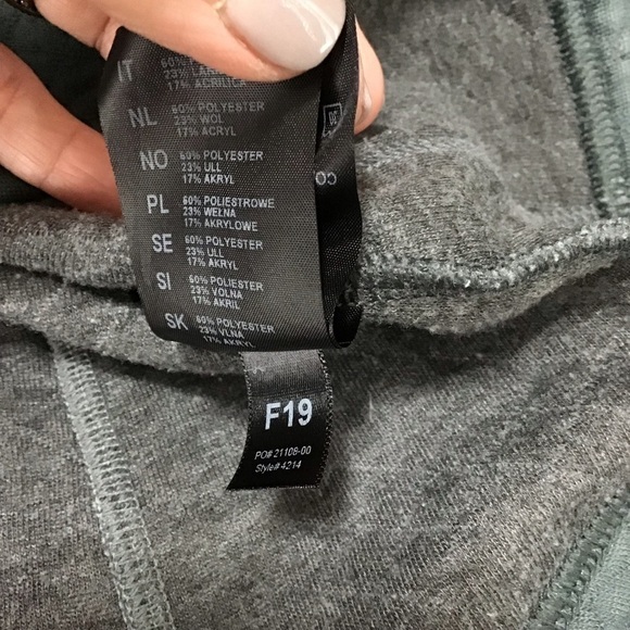 Kuhl Women's Athena Pullover in Pewter Green Size Medium. - Picture 16 of 16